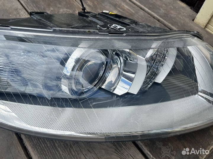 Фара от audi A6 C6 правая