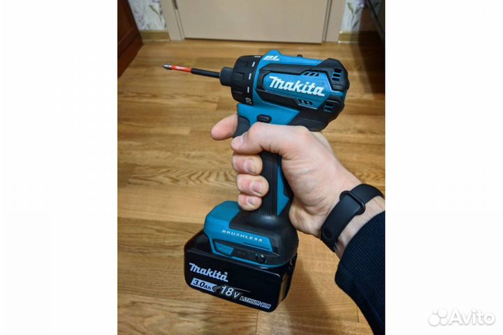 Аккумуляторный шуруповерт Makita DDF083RFE