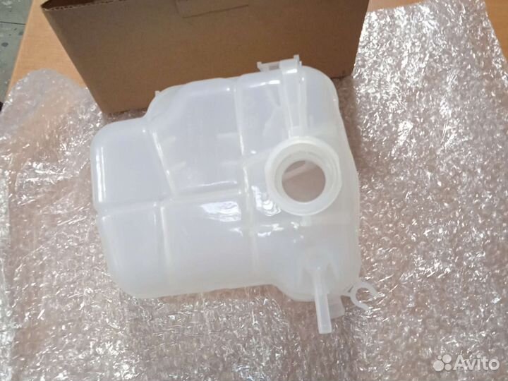 Бачок расширительный Шевроле Круз