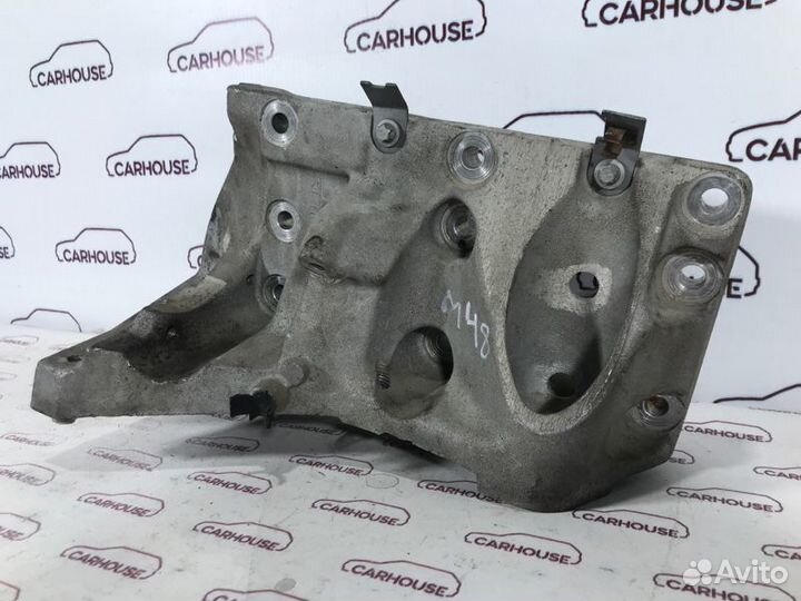 Кронштейн двигателя левый Porsche Cayenne 4.8