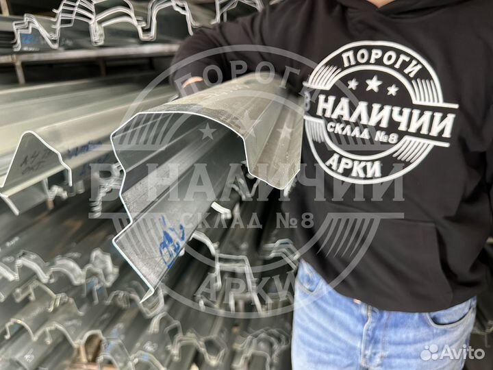 Левый порог Skoda Superb