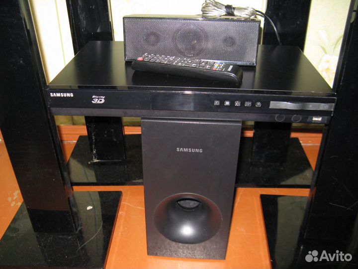 Домашний кинотеат 3D Blu-ray Samsung мощн 500w