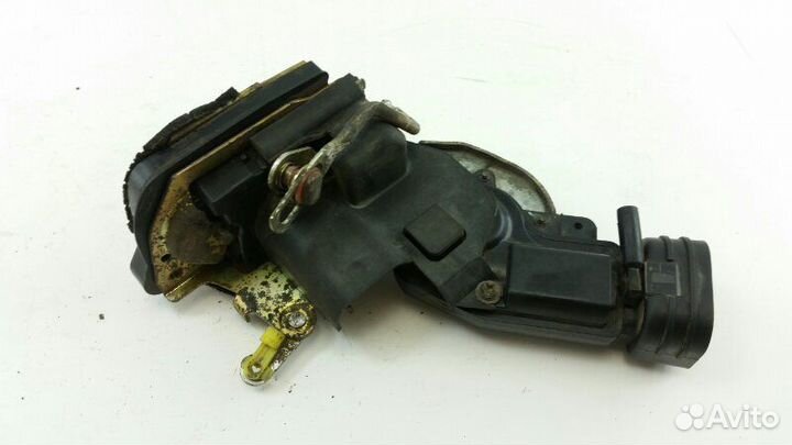 Замок двери задний левый Toyota Corolla Sprinter