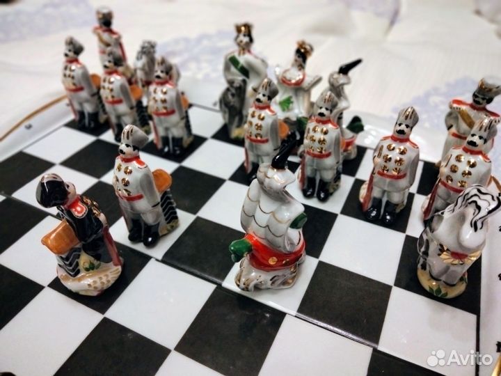 Шахматы из фарфора