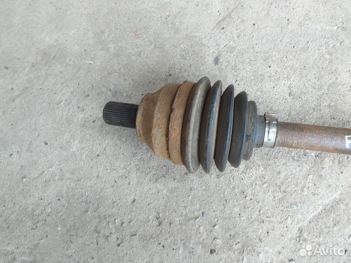 Привод левый Ford Focus 2 1.6 AT 2007 год