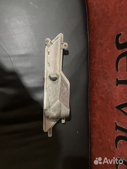 Задний противотуманный фонарь правый Bmw x6 e71