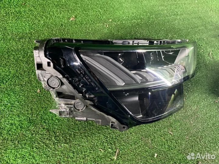 Фара правая Audi Q8/RS Q8/SQ8