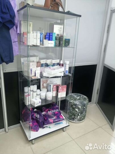 Стеклянная витрина бу