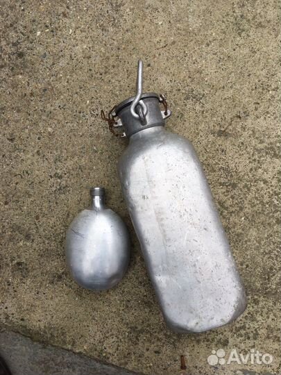 Амуниция немецких солдат фляги банки бутылки