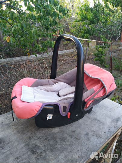 Переноска для детей в машину