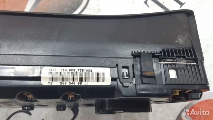 Приборная панель на Mercedes-Benz W208 CLK 200