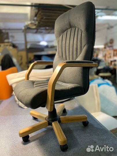 Компьютерное кресло