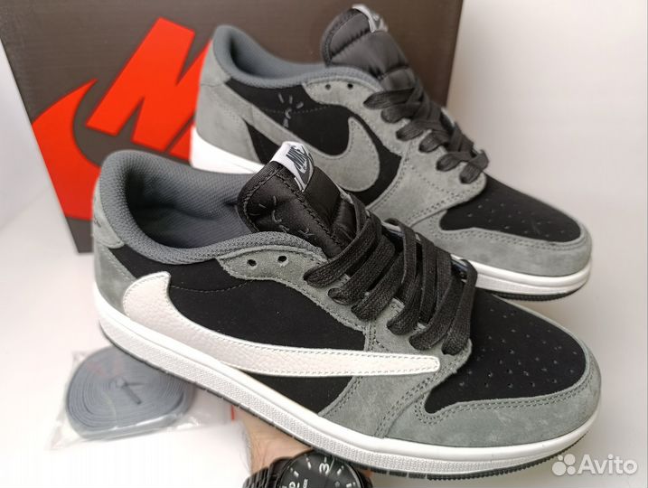 Nike air Jordan 1 low travis scott