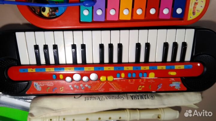 Блок флейта, ксилофон, гитара