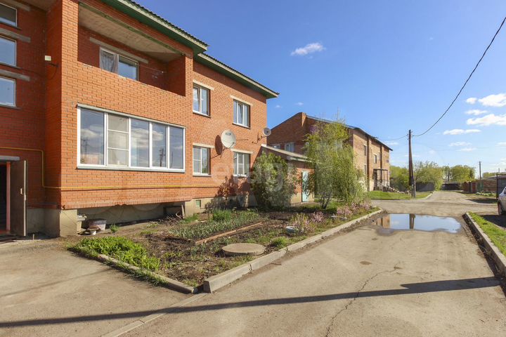 2-к. квартира, 60 м², 2/2 эт.