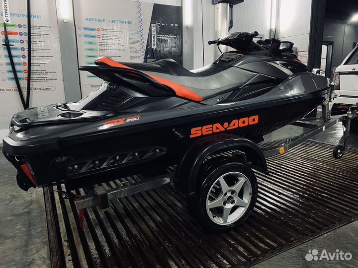 BRP Sea-Doo GTX Limited 260 IS