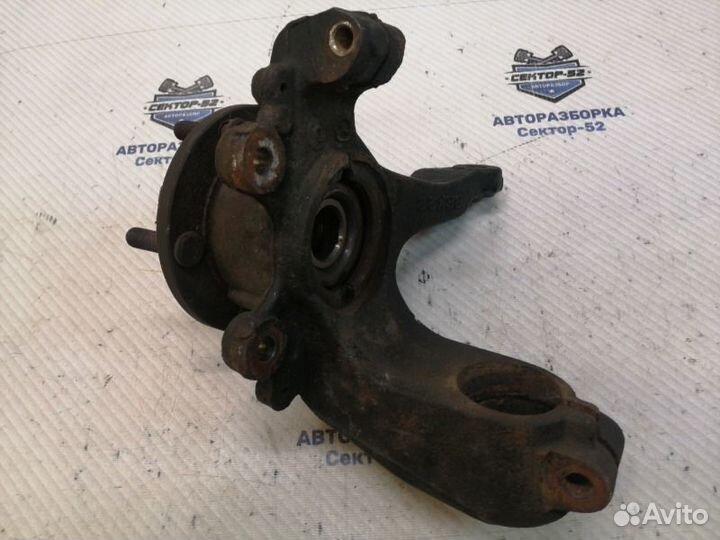 Кулак передний левый Mazda 3 BL