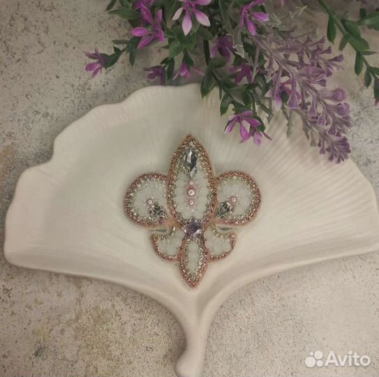 Брошь ручной работы