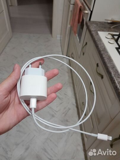 Зарядка на iPhone