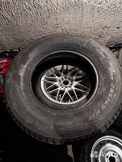 Pirelli Ice Zero 285/65 R17