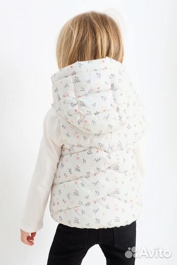 Жилет водооталкивающий на девочку122р, C&A,Европа