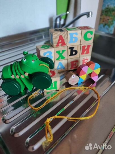 Деревянные игрушки для малышей