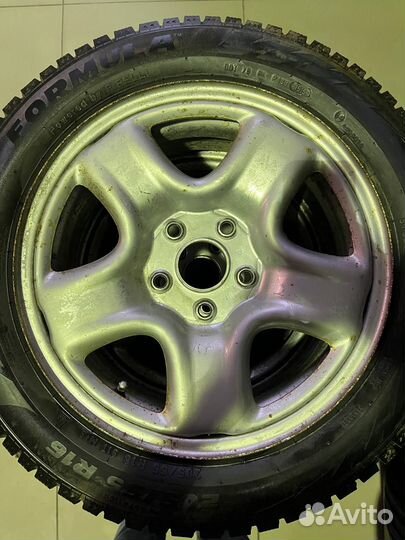 Шины с дисками 205/55R16 Formula Ice Б/У для toyot