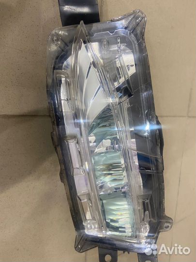 Левая противотуманка лексус NX200