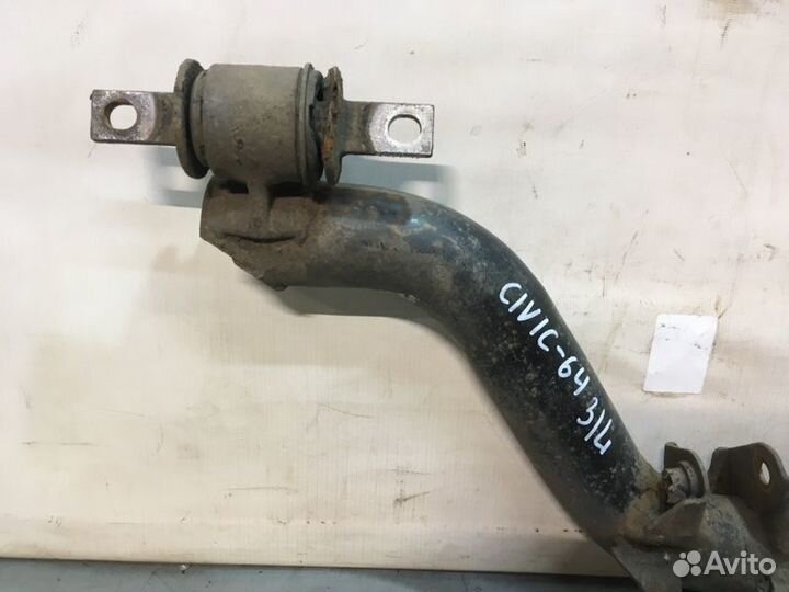 Рычаг продольный задний левый Honda Civic Ferio