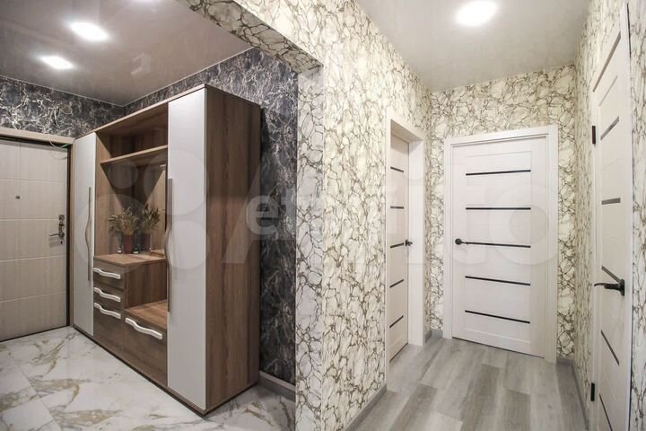 3-к. квартира, 82 м², 3/17 эт.