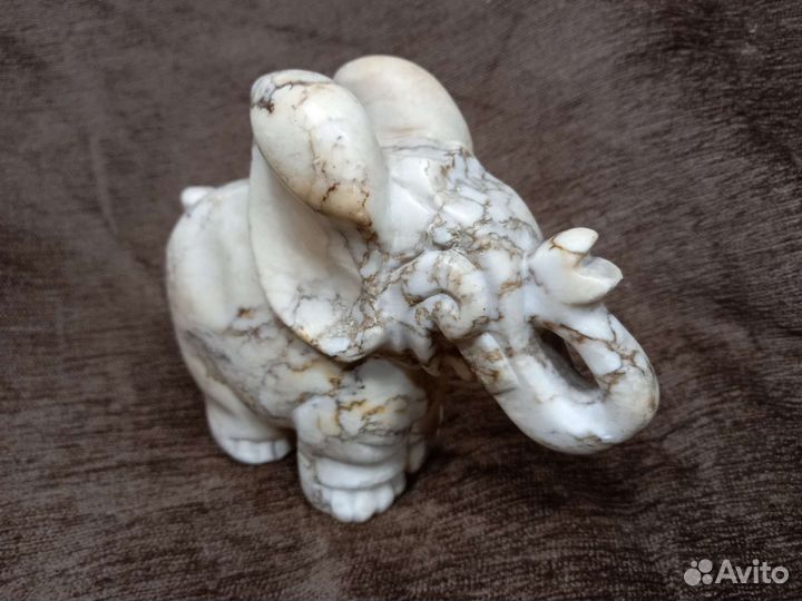 Старинный слон. Китай. мрамор, начало 20 века