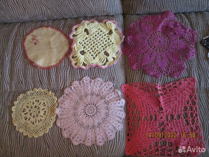 Вязаные и вышитые салфетки