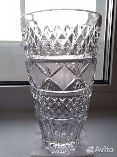 Ваза хрустальная