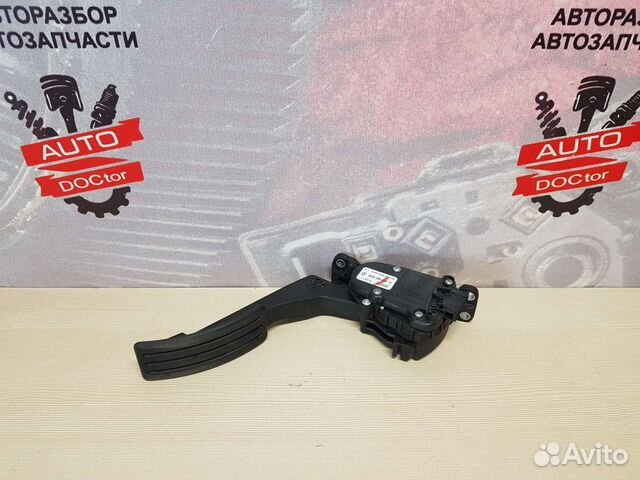 Электронная педаль газа Renault Duster 1 F4RA 2L