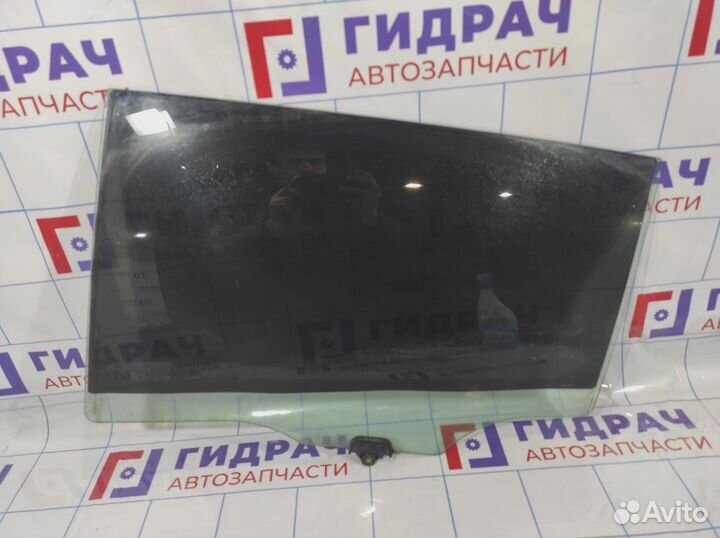 Стекло двери задней левой Kia Sportage (SL) 834113