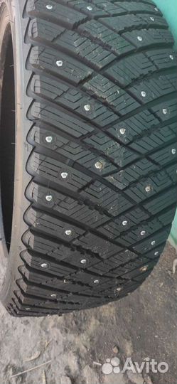 Goodyear UltraGrip 225/45 R18