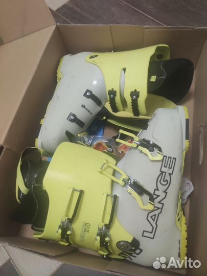 Горнолыжные ботинки