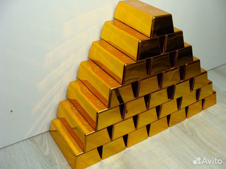 Двадцать Восемь Золотых Слитков 999.9 Gold 1000g