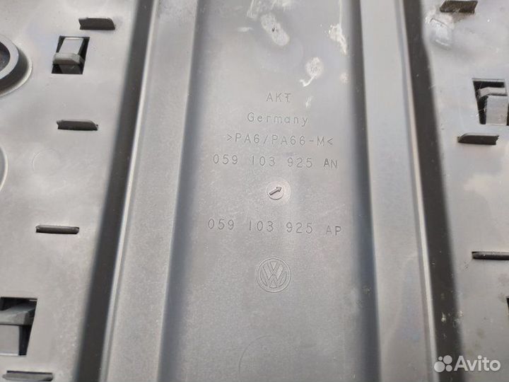 Б/У Б/У Декоративная крышка двигателя 059103925AN