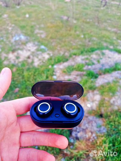 Беспроводные наушники новые