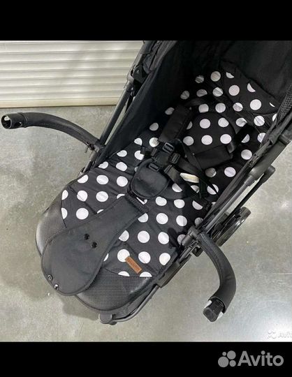 Прогулочная коляска новая