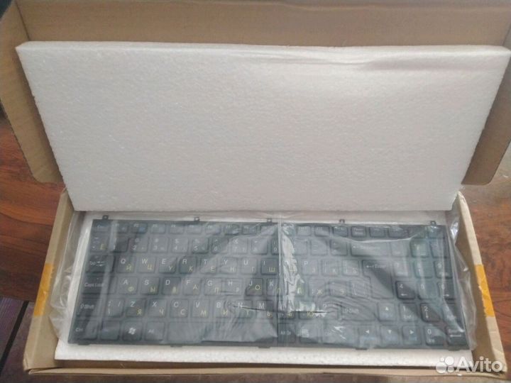 Клавиатура новая MP-08J46SU-430 для ноутбуков DNS