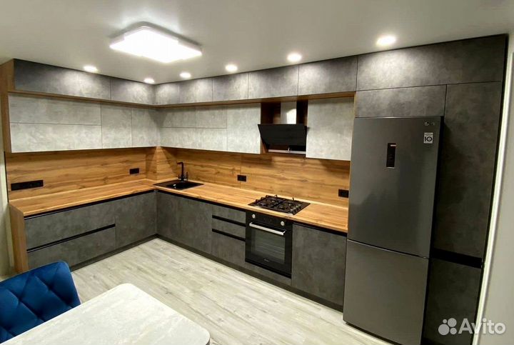 Кухонный гарнитур в современном стиле на заказ