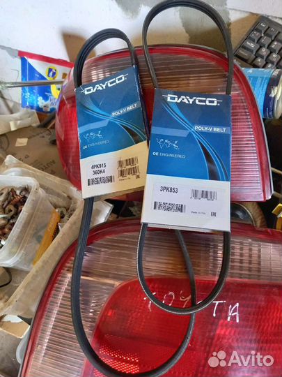 Фонари задние на Тойоту Ярис 1 поколения