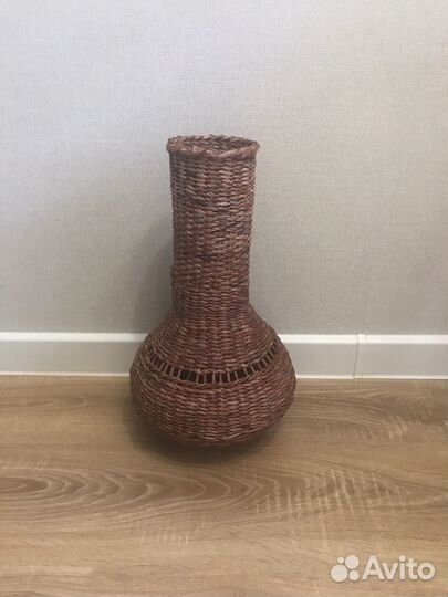Ваза из бумажной лозы