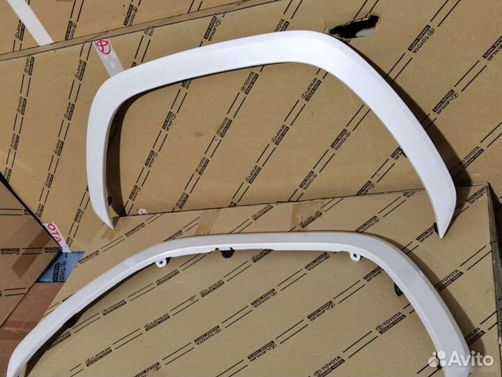 Расширители передние Toyota Land Cruiser 300