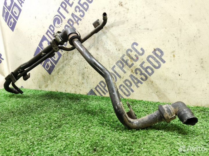 Патрубок системы охлаждения Audi A4 B6 седан 1.8