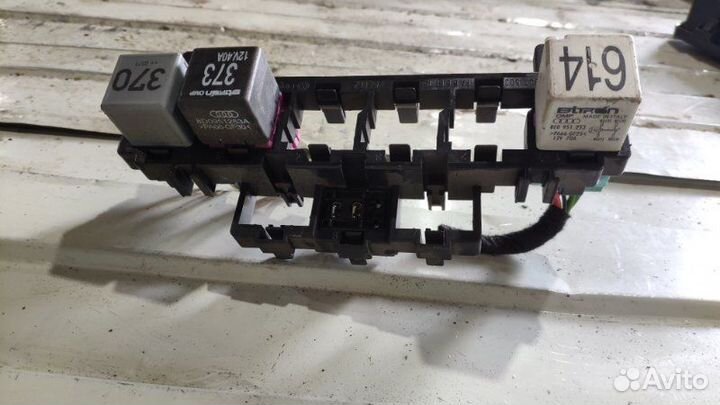 Блок реле электронный Audi A4 B7 седан ALZ 127366