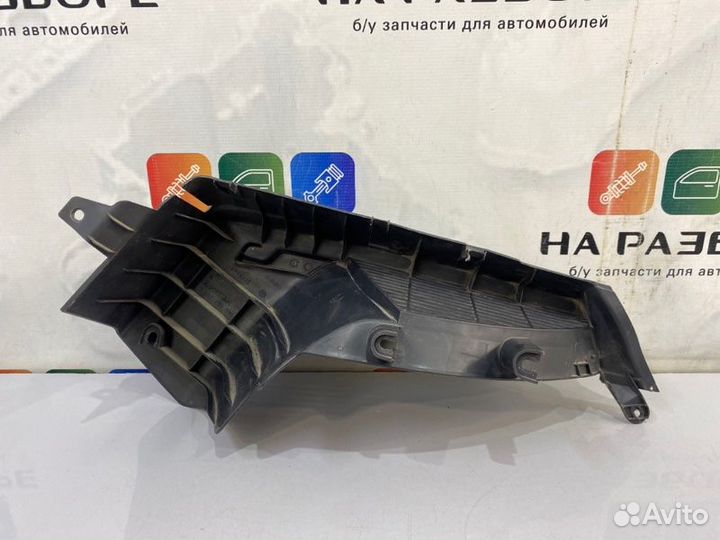 Накладка на стойку внутренняя задняя левая