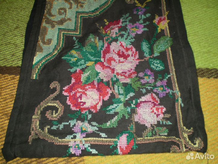 Вышивка. Газетница